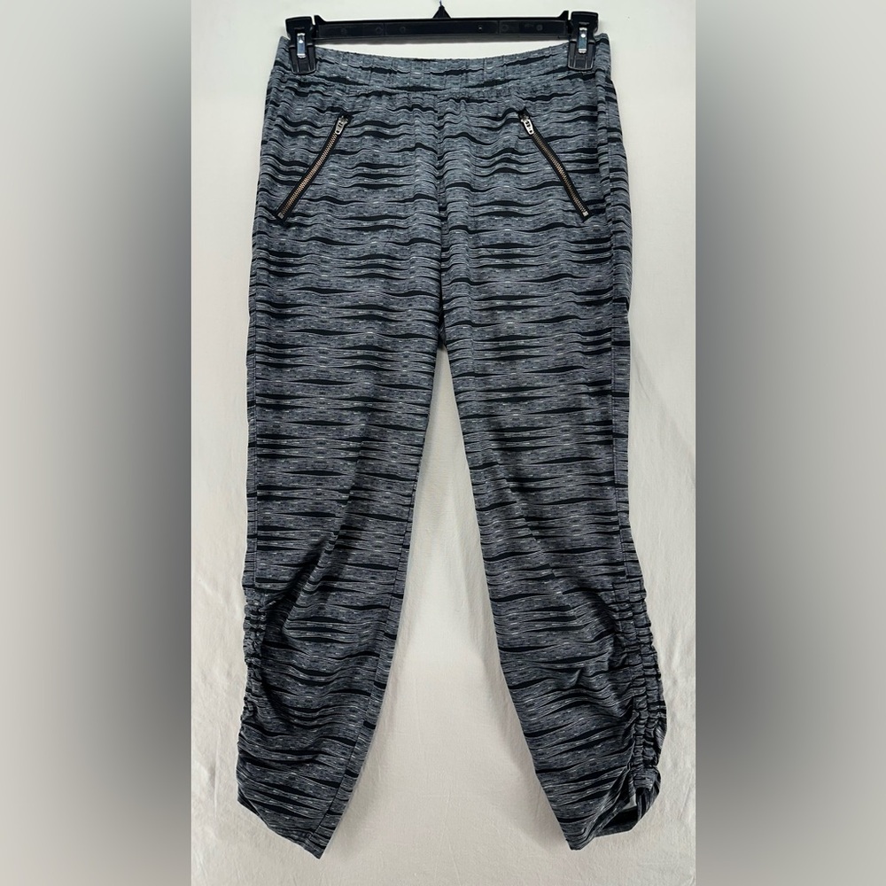 Athleta Ariel Aspire Joggers Black & White Slouchy Ankle Active Pants Size 6